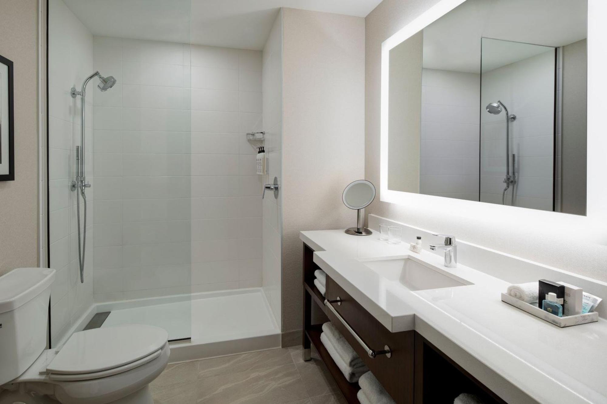 Delta Hotels By Marriott Dallas Саутлейк Екстериор снимка